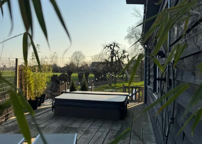 Natuurhuisje Heeren Holiday home *